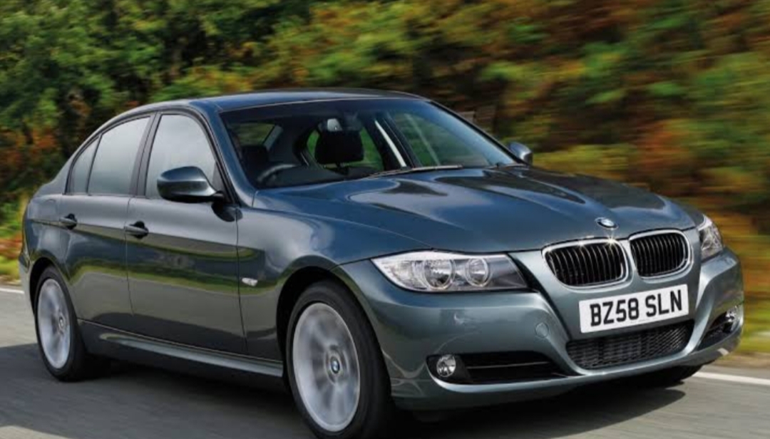 شیشه جلو BMW مدل 330i e92 2008 چینی