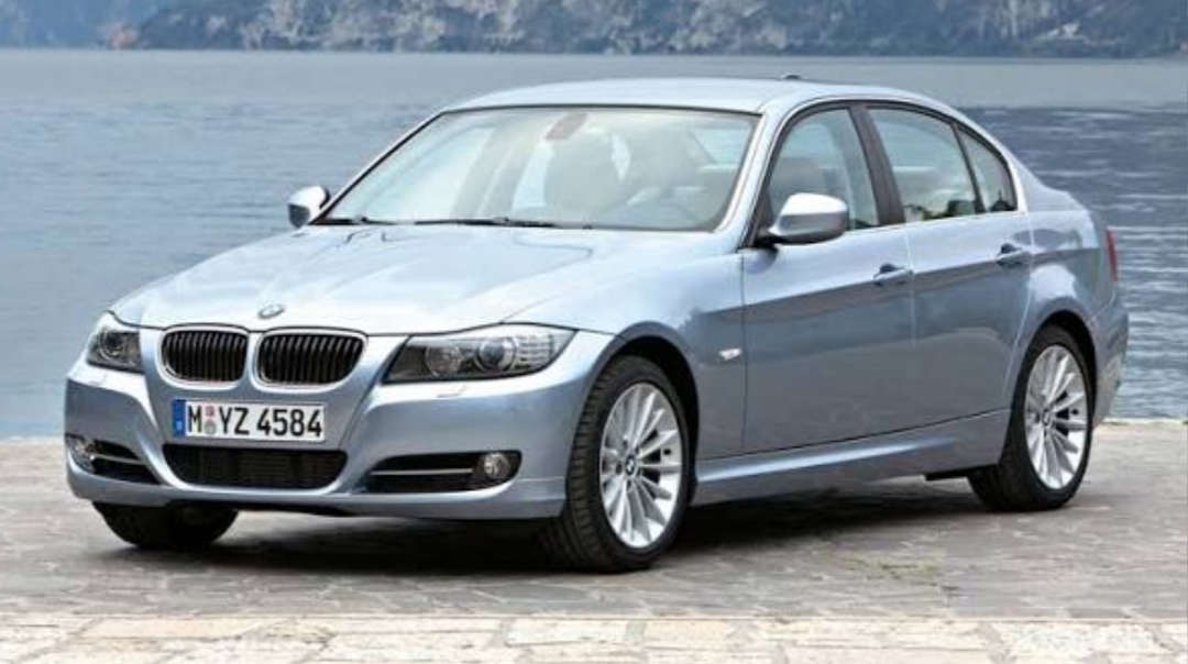 شیشه عقب BMW مدل 330i e92 2008 چینی